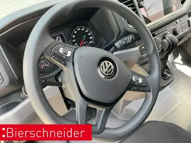 Gebraucht VW Crafter 177 PS (130 kW) 2024 Weiss Van