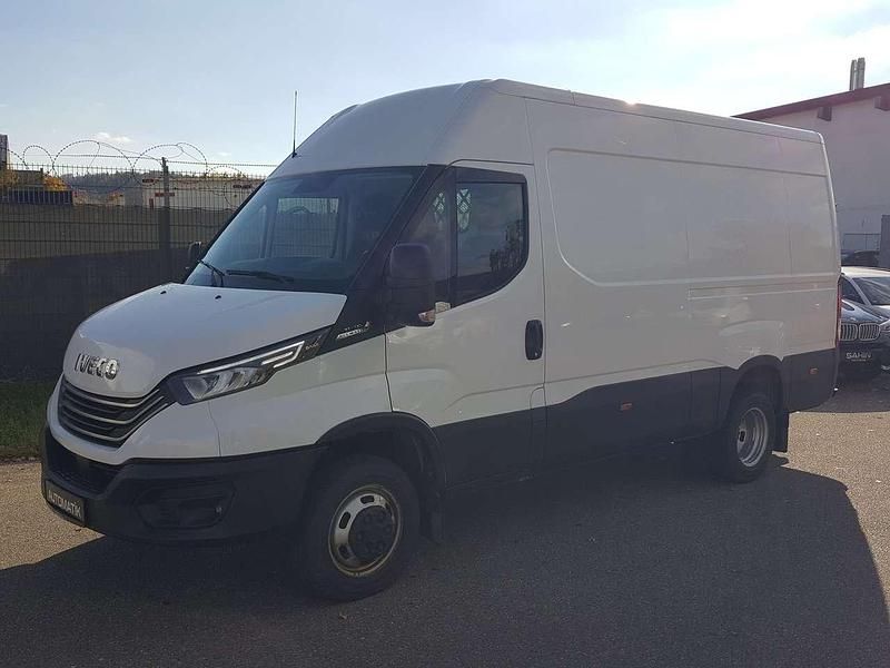 Weiß Gebraucht 2022 Iveco Daily Van / Kleinbus | 30.900 € (Fairer Preis) - Bild 1/4
