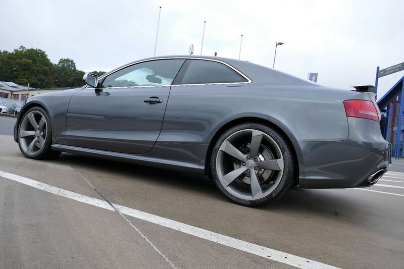 Gebraucht Audi RS5 Sport 450 PS (330 kW) 2011 Grau metallic Coupé