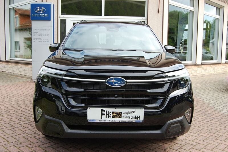 Neu Subaru Forester Platinum 136 PS (100 kW) 2025 Schwarz SUV