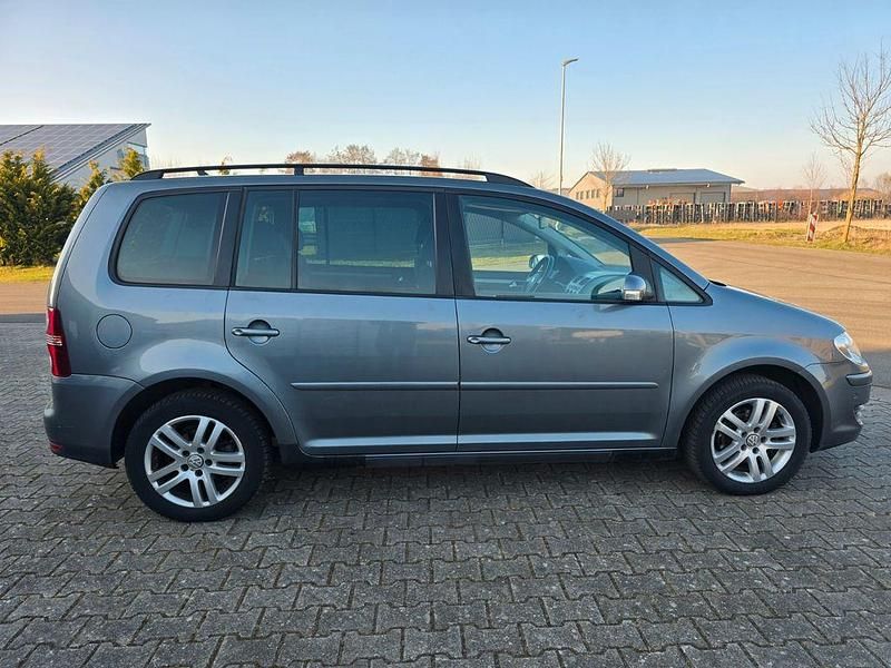 Gebraucht VW Touran Trendline 102 PS (75 kW) 2007 Grau Van / Kleinbus