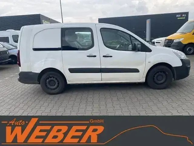 Gebraucht Peugeot Partner 99 PS (72 kW) 2017 Weiß Van / Kleinbus