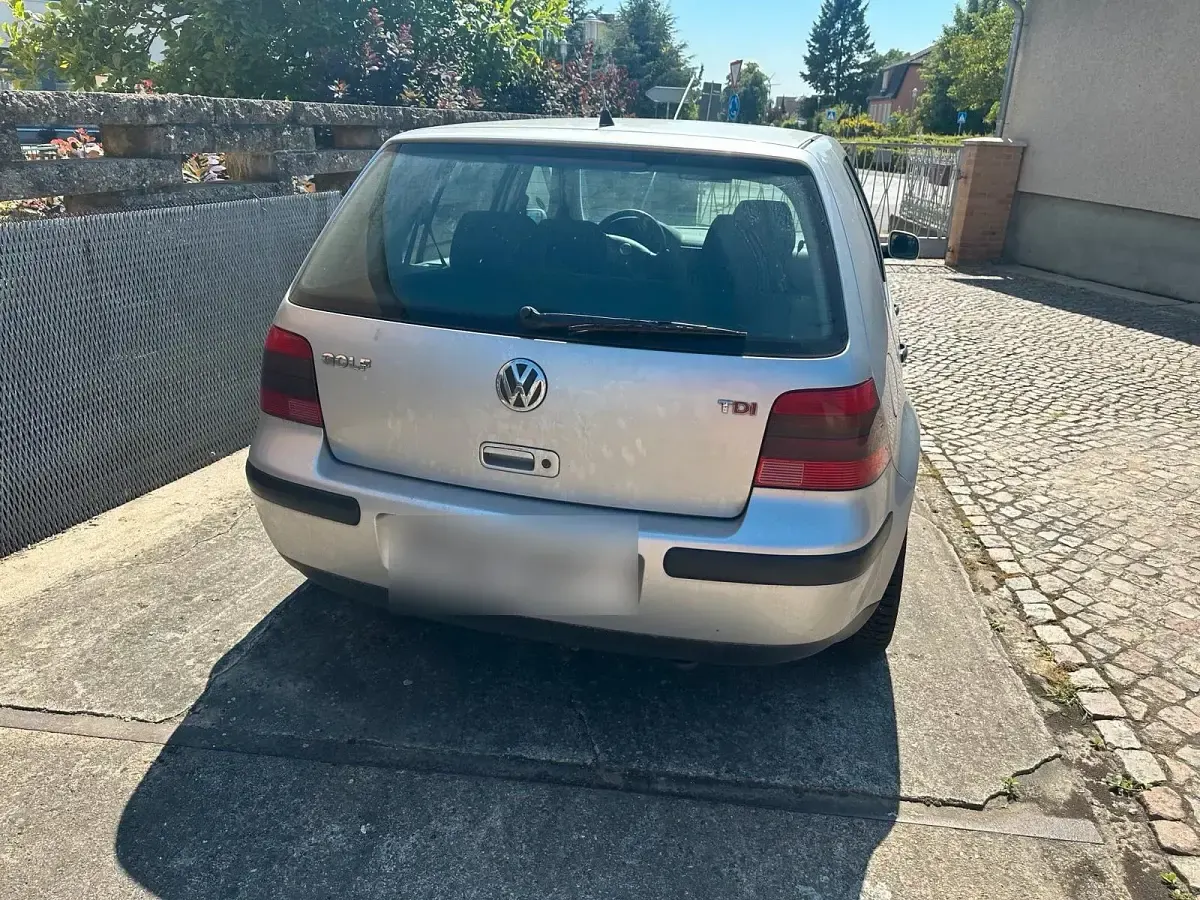 Gebraucht VW Golf IV 101 PS (74 kW) 2002 Silber Kleinwagen