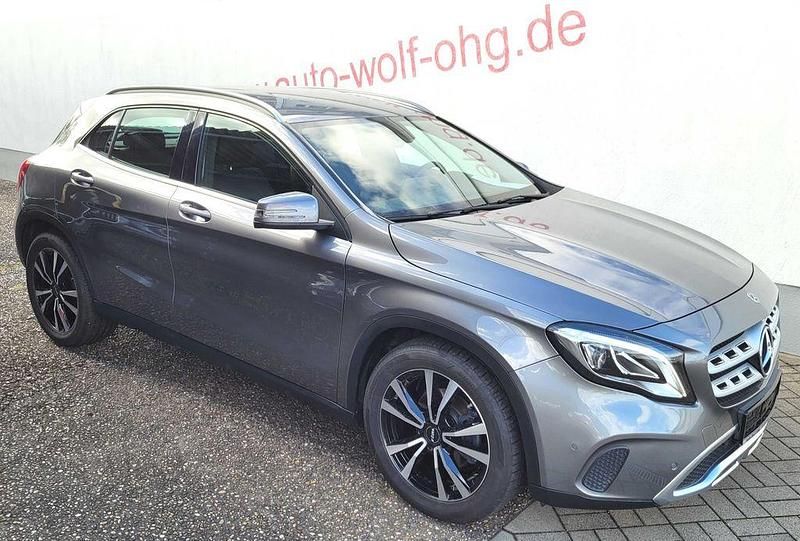 Gebraucht Mercedes GLA180 Urban 122 PS (89 kW) 2019 Mountain grey SUV