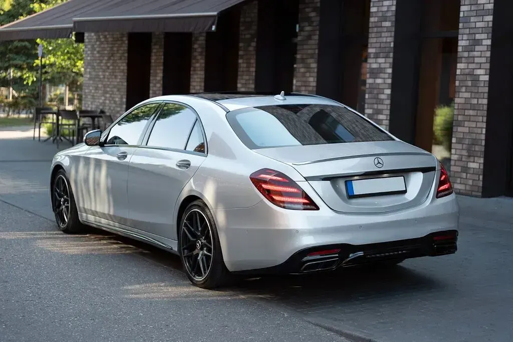 Gebraucht Mercedes S560 AMG 469 PS (344 kW) 2019 Silber Limousine