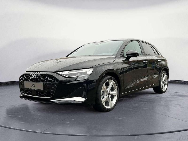 Mythosschwarz metallic Gebraucht 2024 Audi A3 Advanced Plus Limousine | 34.900 € (Fairer Preis) - Bild 1/4