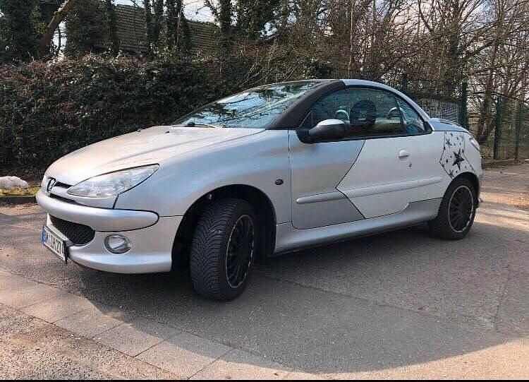 Gebraucht Peugeot 206 CC 109 PS (80 kW) 2005 Silber Cabrio