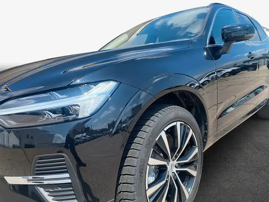 Gebraucht Volvo XC60 Core 197 PS (144 kW) 2023 Onyx black metallic SUV