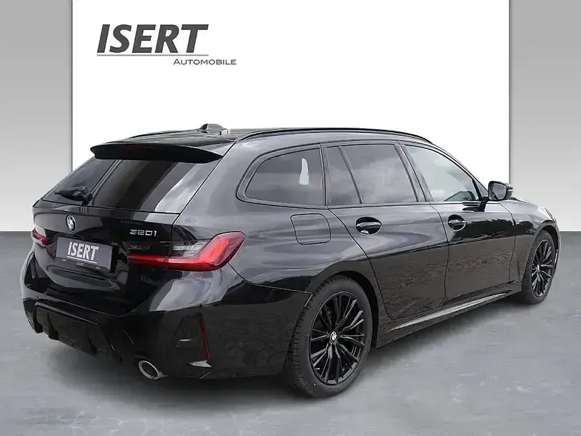 Gebraucht BMW 320 M Sport 184 PS (135 kW) 2024 Schwarz Limousine