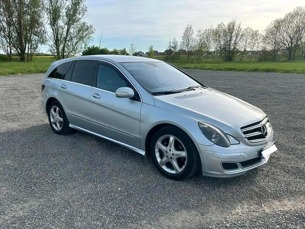 Gebraucht Mercedes R320 224 PS (164 kW) 2006 Silber Van / Kleinbus