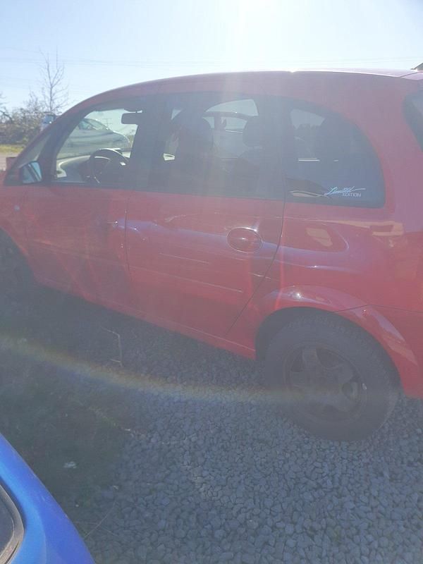 Gebraucht Opel Meriva 90 PS (66 kW) 2009 Rot Van / Kleinbus