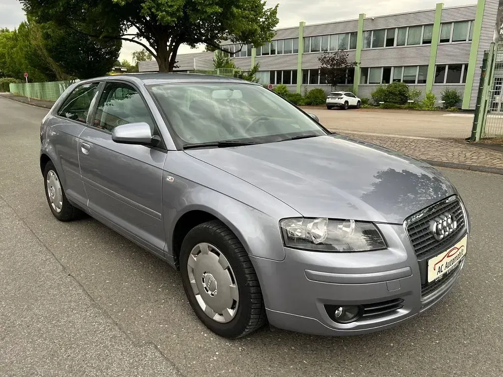 Gebraucht Audi A3 Attraction 102 PS (75 kW) 2008 Silber Kleinwagen