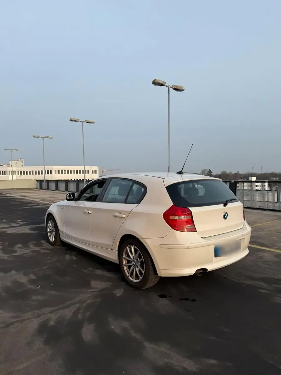 Second-hand BMW 118 143 CP (105 kW) 2009 Alb Hatchback