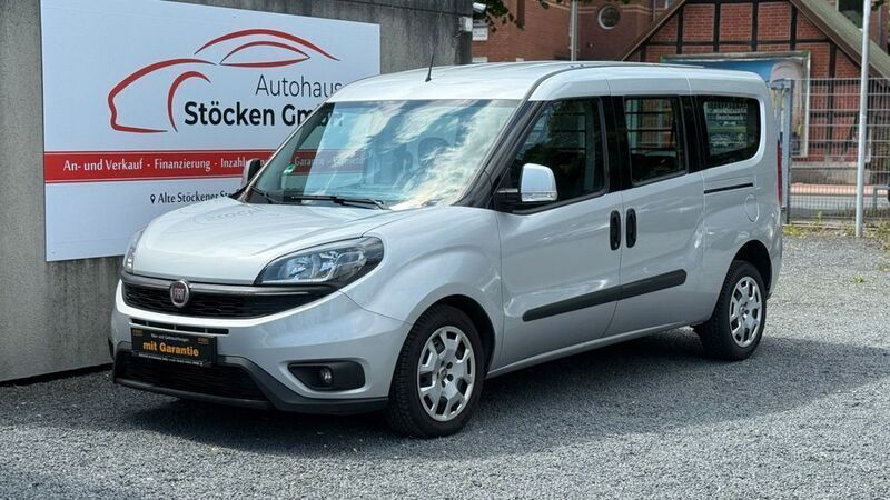 Grau Gebraucht 2018 Fiat Doblò Van / Kleinbus | 9.500 € (Fairer Preis) - Bild 1/4