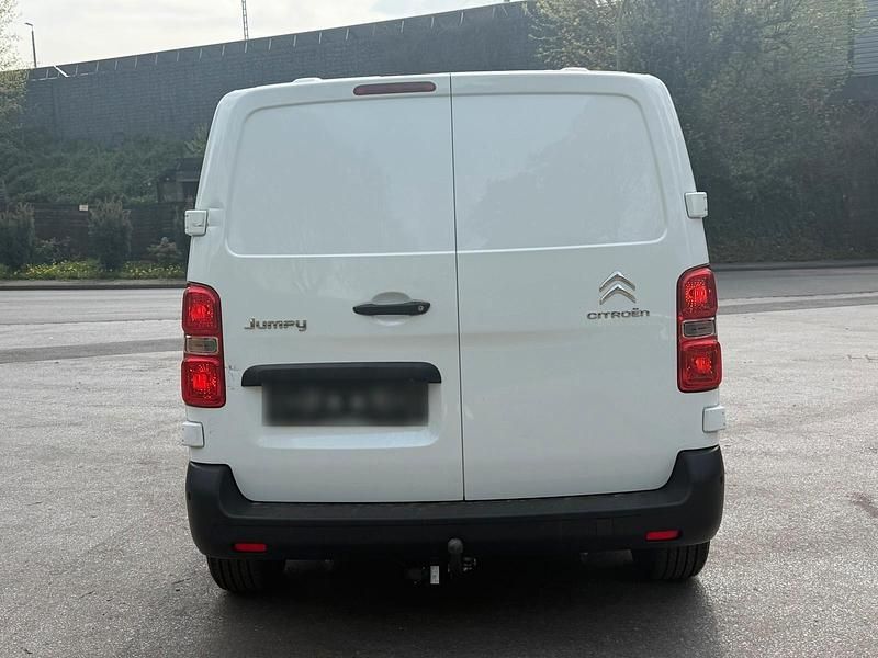 Second-hand Citroën Jumpy 102 CP (75 kW) 2021 Alb Monovolum