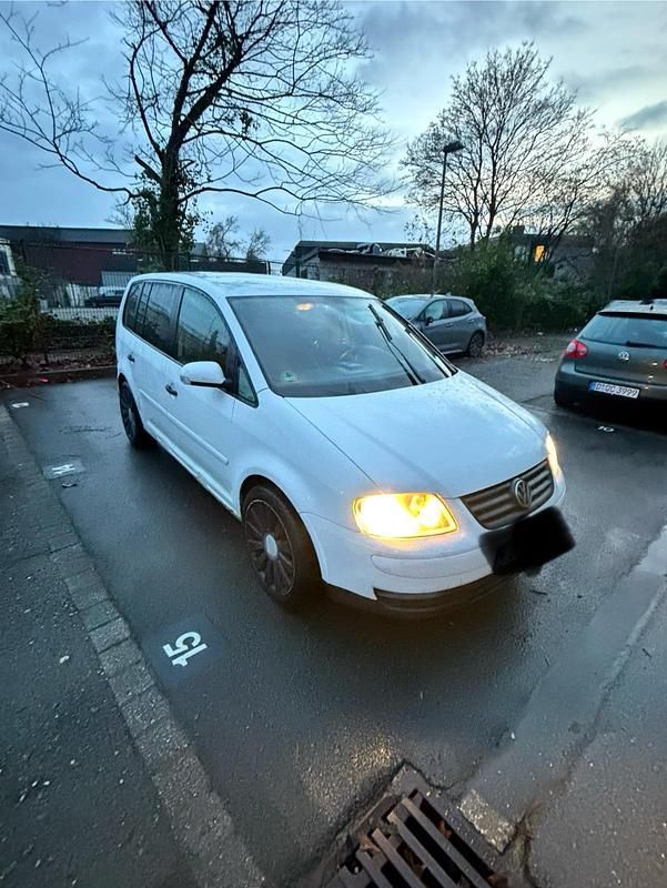 Gebraucht VW Touran Trendline 101 PS (74 kW) 2006 Weiß Van / Kleinbus