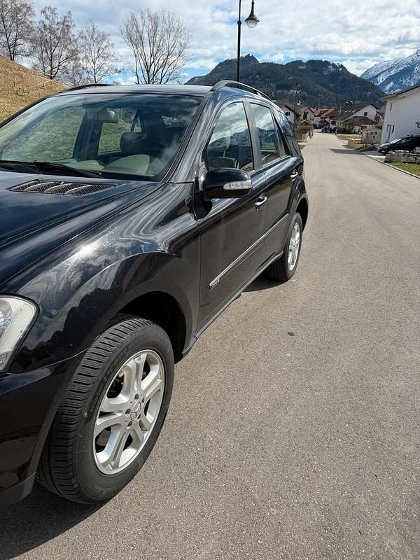 Gebraucht Mercedes 320 224 PS (164 kW) 2007 Schwarz SUV