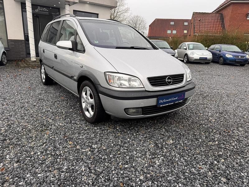Gebraucht Opel Zafira 125 PS (91 kW) 2002 Silber Van / Kleinbus