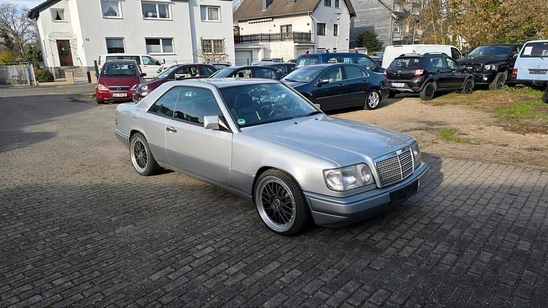 Gebraucht 1996 Mercedes E220 Coupé | 12.300 € (Fairer Preis) - Bild 1/4