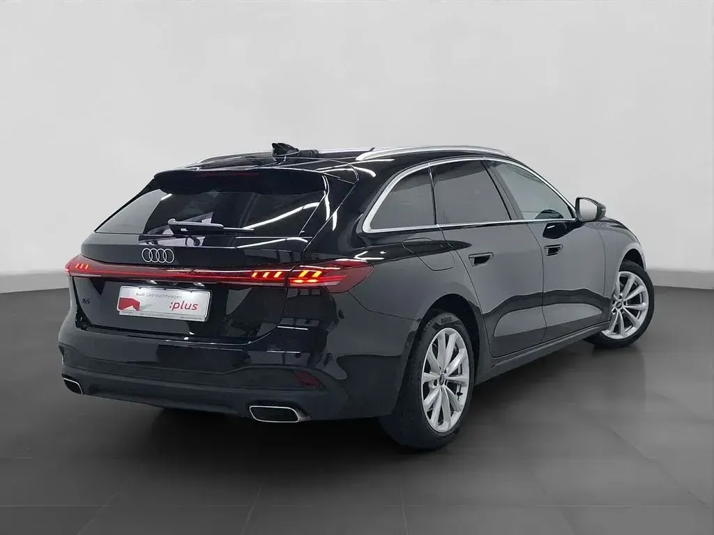 Gebraucht Audi A5 Sport 150 PS (110 kW) 2025 Schwarz Kombi