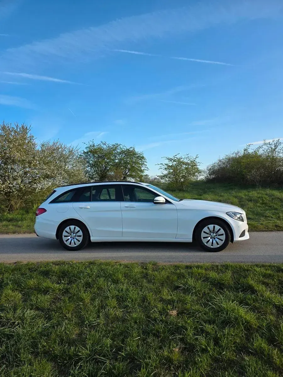 Gebraucht Mercedes C200 Exclusive 136 PS (100 kW) 2016 Weiß Kombi