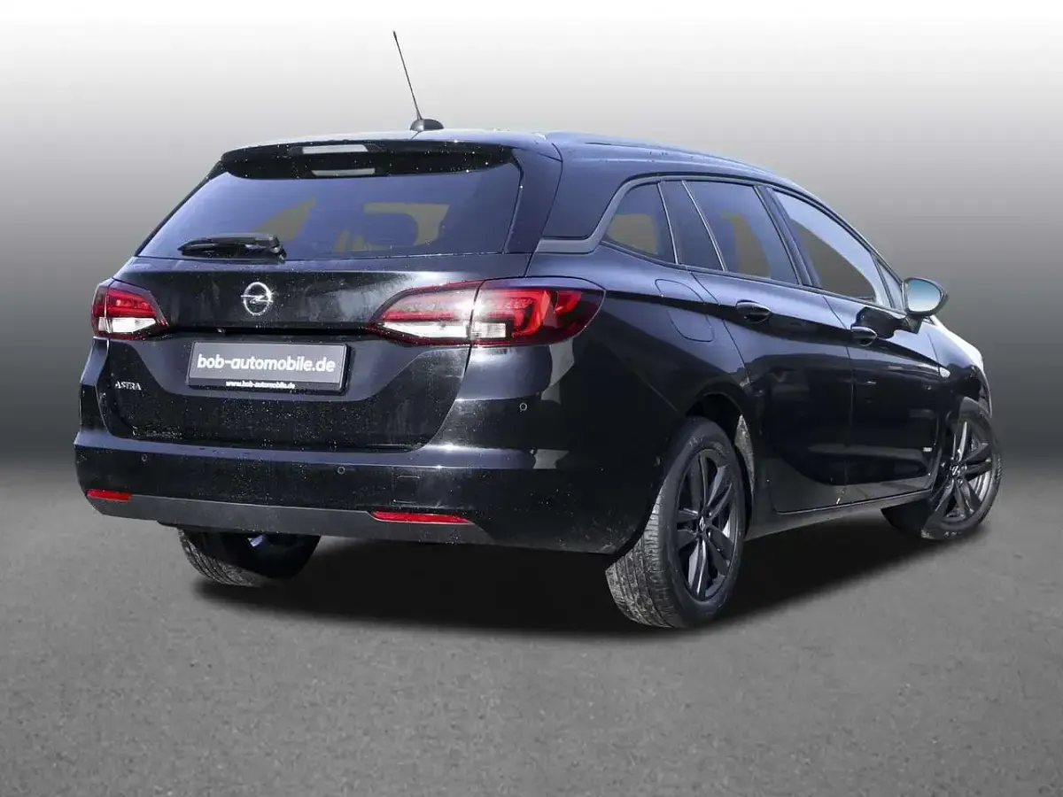 Używany Opel Astra Design & Tech 110 KM (80 kW) 2021 Czarny Kombi
