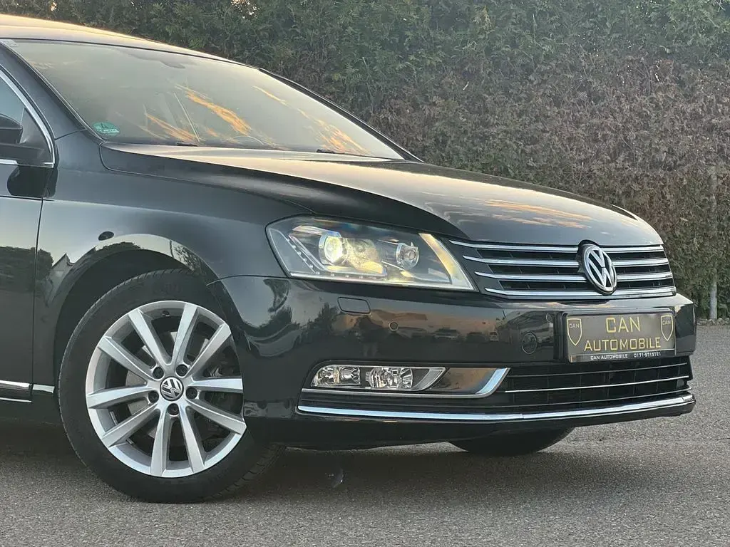 Gebraucht VW Passat Highline 105 PS (77 kW) 2012 Schwarz Limousine