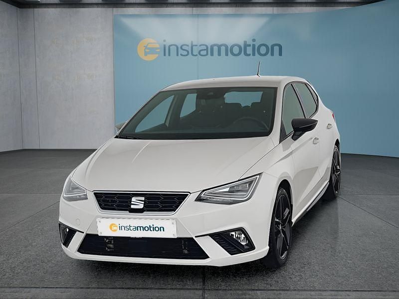 Weiß Gebraucht 2022 Seat Ibiza FR Kleinwagen | 19.699 € (Teuer) - Bild 1/4