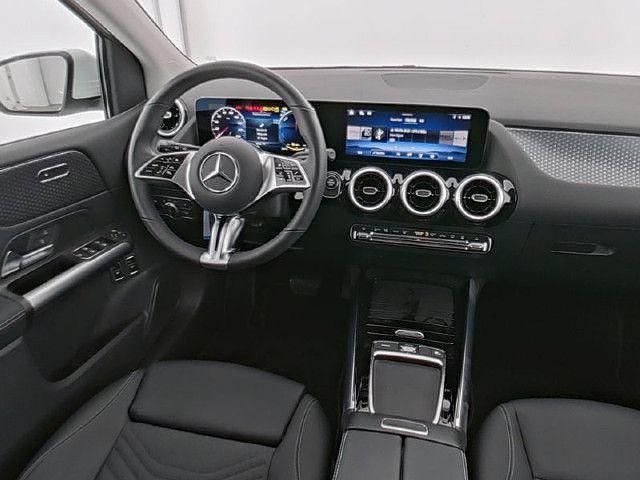 Gebraucht Mercedes B250e 218 PS (160 kW) 2024 Van / Kleinbus
