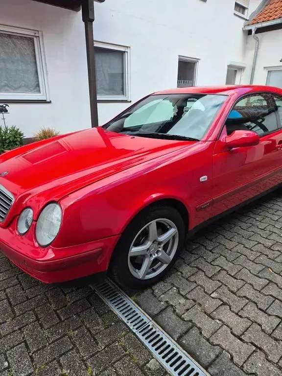 Gebraucht Mercedes CLK320 218 PS (160 kW) 1999 Rot Coupé