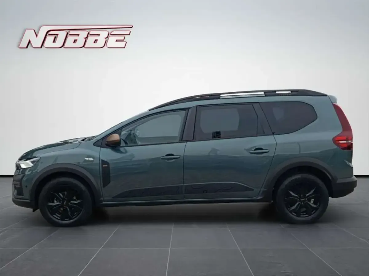 Gebraucht Dacia Jogger Extreme 91 PS (66 kW) 2024 Zedergrün Van / Kleinbus