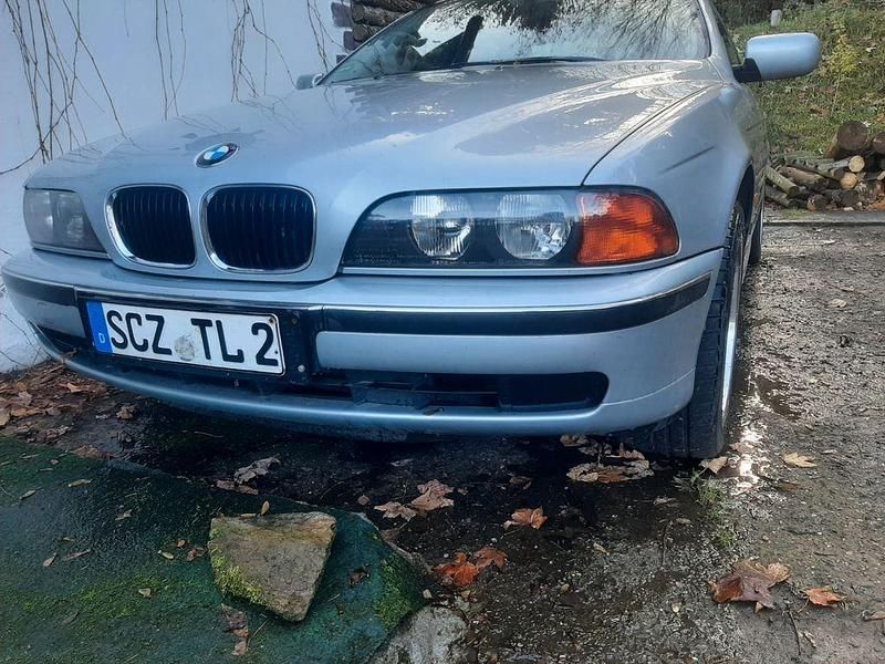 Silber Gebraucht 1996 BMW 520 Limousine | 1.550 € (Superpreis) - Bild 1/4