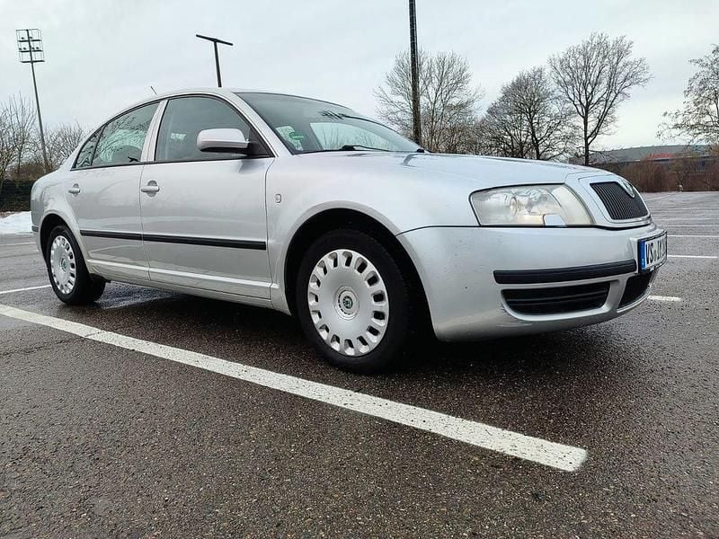 Gebraucht Skoda Superb 116 PS (85 kW) 2005 Silber Limousine
