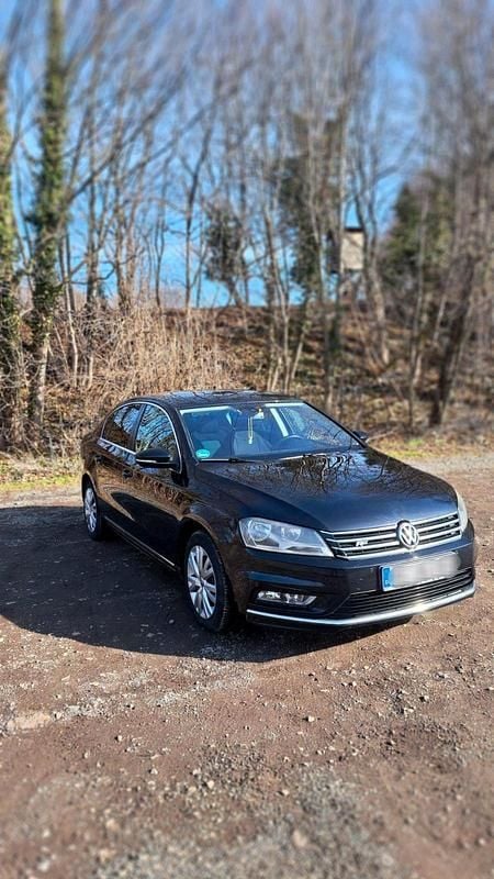 Gebraucht VW Passat R-line 105 PS (77 kW) 2012 Schwarz Limousine