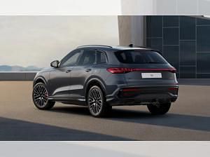 Neu Audi Q5 S-Line 367 PS (269 kW) 2026 Schwarz (tamboragrau metallic) SUV