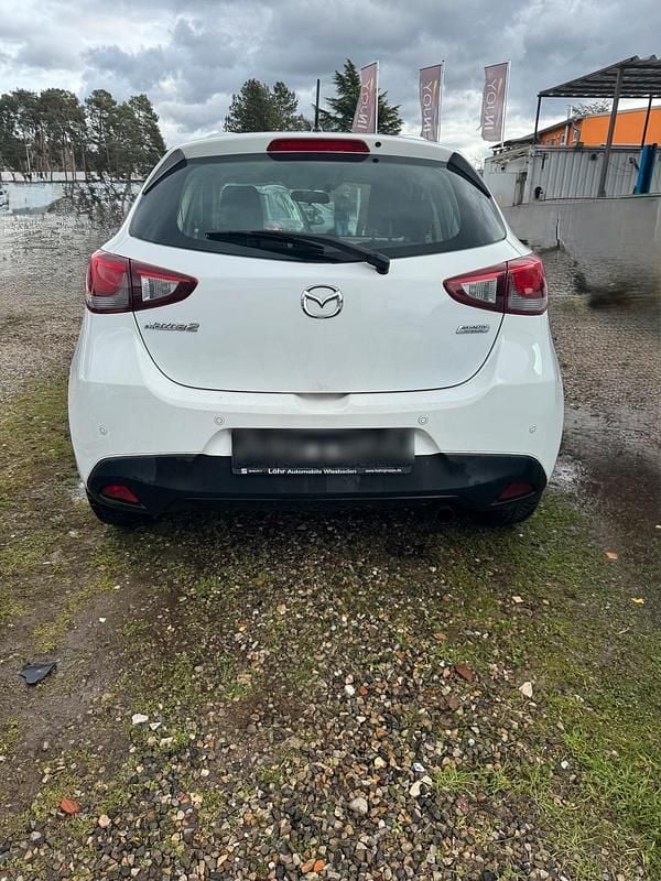 Gebraucht Mazda 2 105 PS (77 kW) 2015 Weiß Limousine