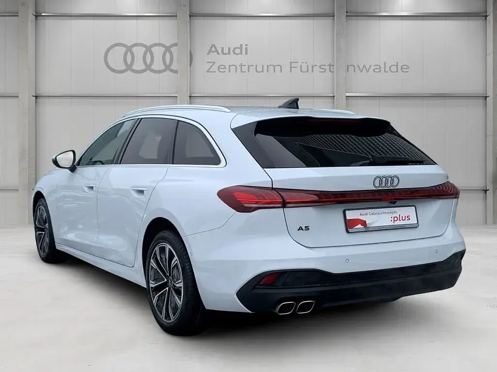 Gebraucht Audi A5 Sport 204 PS (150 kW) 2025 Gletscherweiß metallic Kombi