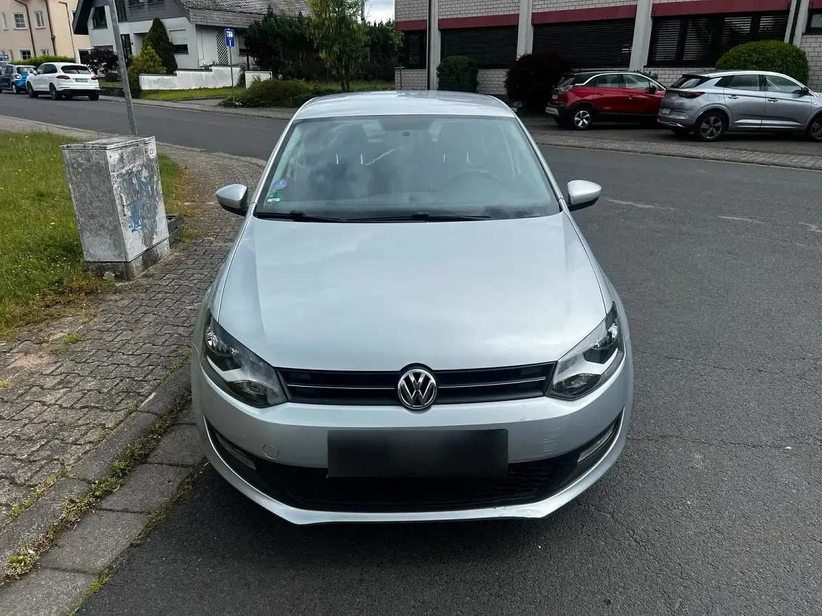 Gebraucht VW Polo 69 PS (50 kW) 2011 Silber Kleinwagen