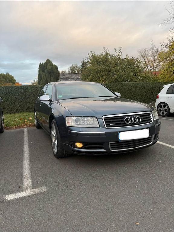 Grau Gebraucht 2004 Audi A8 Limousine | 3.490 € (Guter Preis) - Bild 1/4