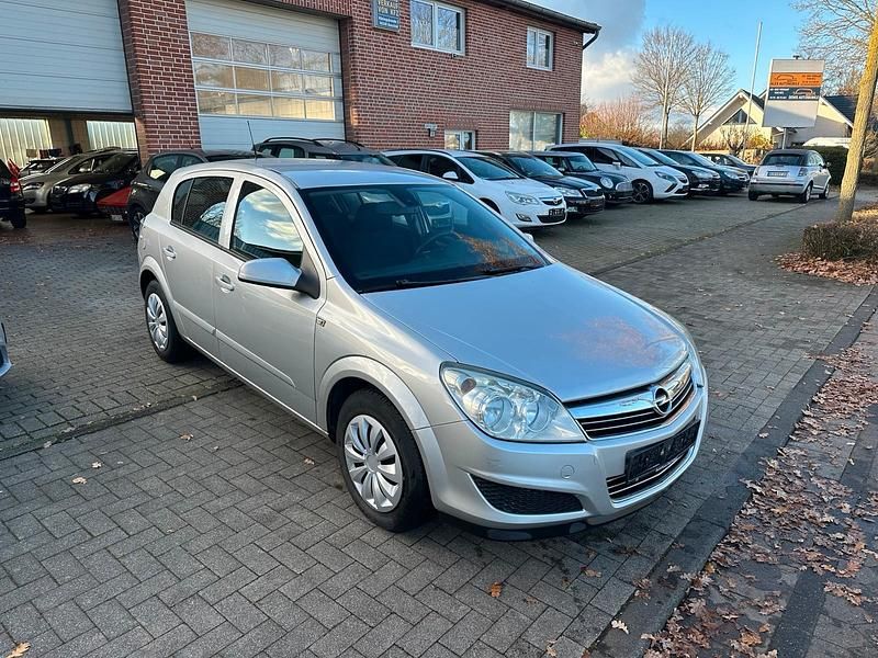 Gebraucht Opel Astra 90 PS (66 kW) 2007 Silber Kleinwagen