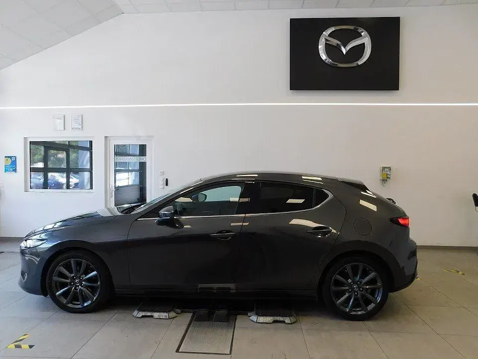 Gebraucht Mazda 3 Selection 150 PS (110 kW) 2022 Grau Limousine