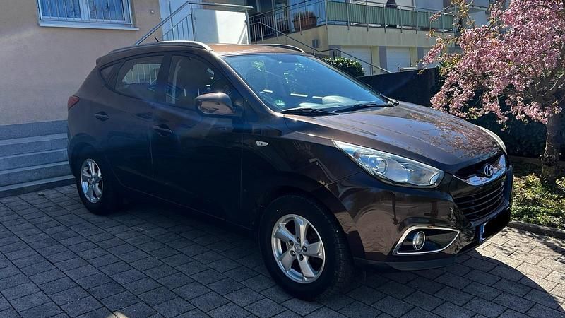Gebraucht Hyundai Tucson 163 PS (119 kW) 2010 Braun SUV