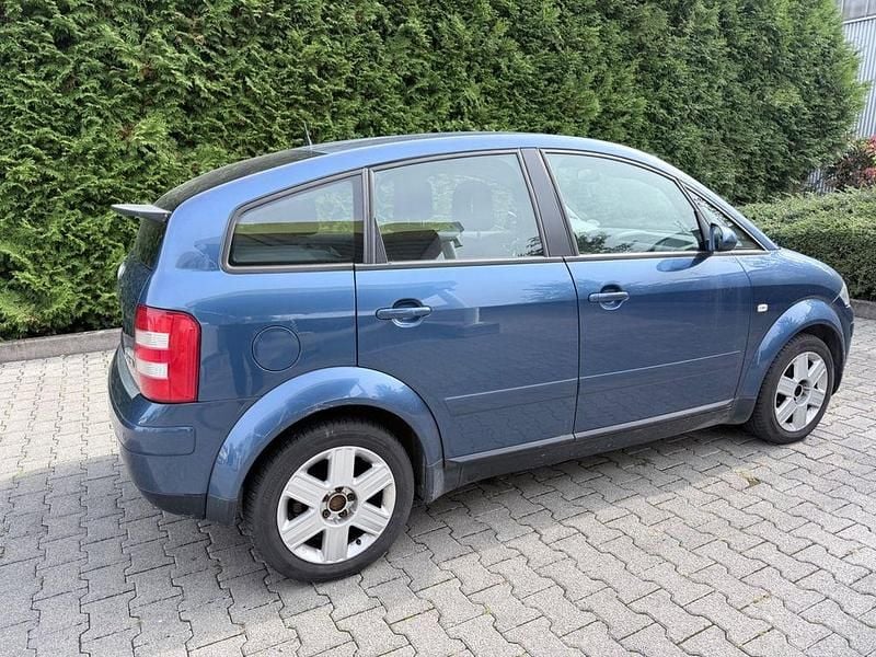 Usado Audi A2 90 HP (66 kW) 2004 Azul Citadino