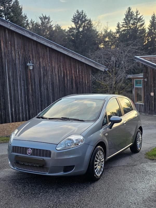 Gebraucht Fiat Punto 77 PS (56 kW) 2008 Blau Kleinwagen