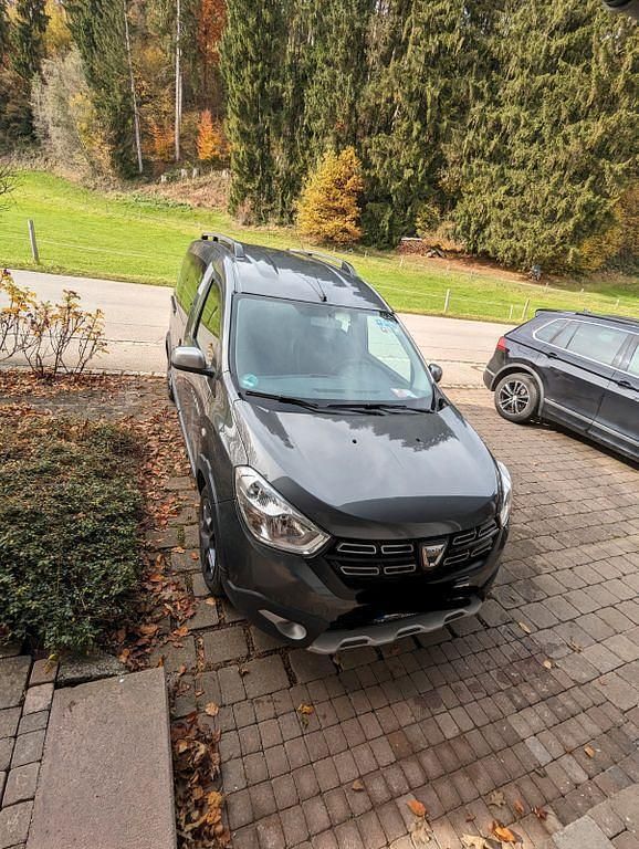 Gebraucht 2018 Dacia Dokker Celebration Van / Kleinbus | 9.500 € (Guter Preis) - Bild 1/4