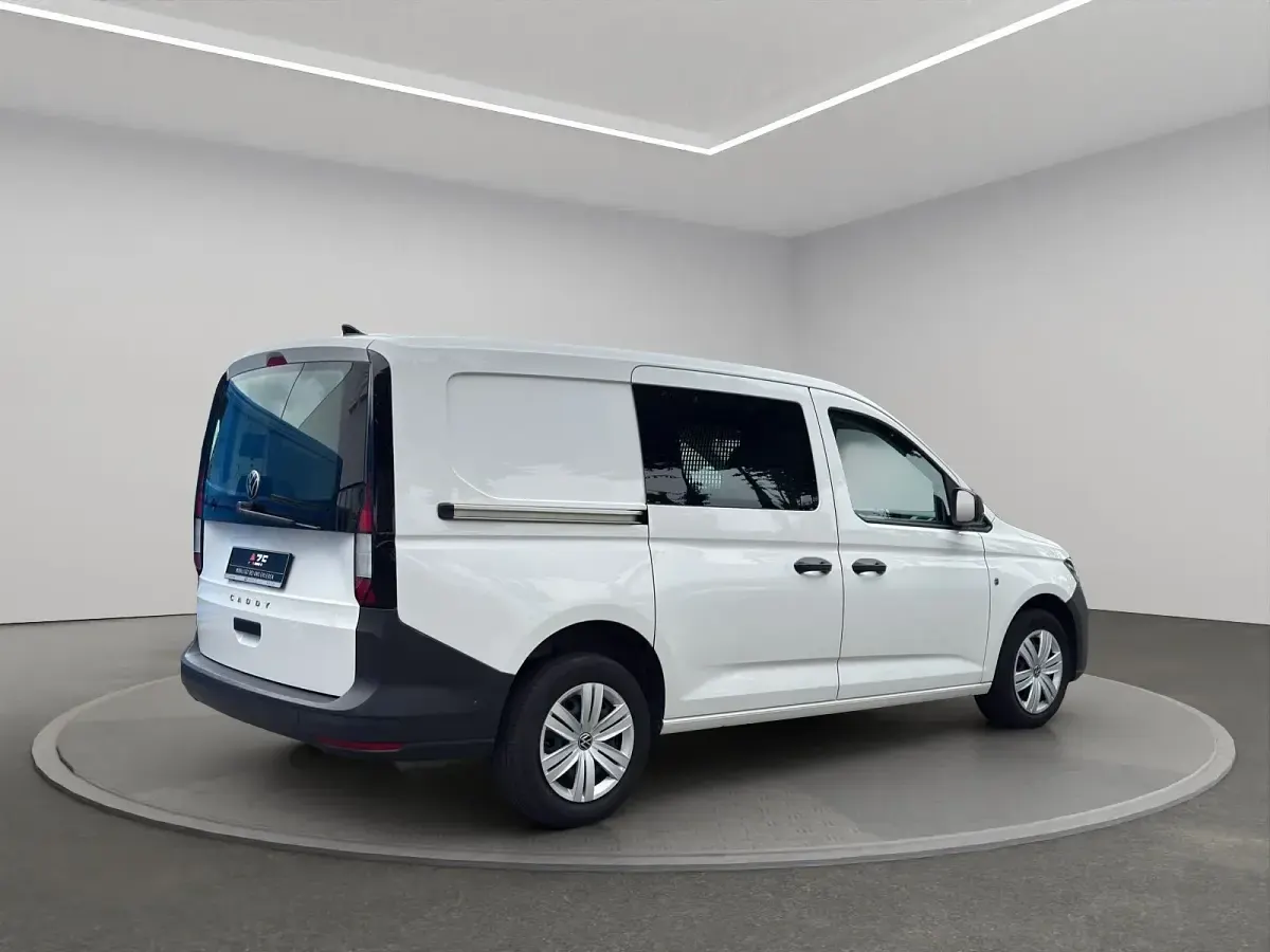 Gebraucht VW Caddy Maxi 102 PS (75 kW) 2022 Candyweiß Van / Kleinbus