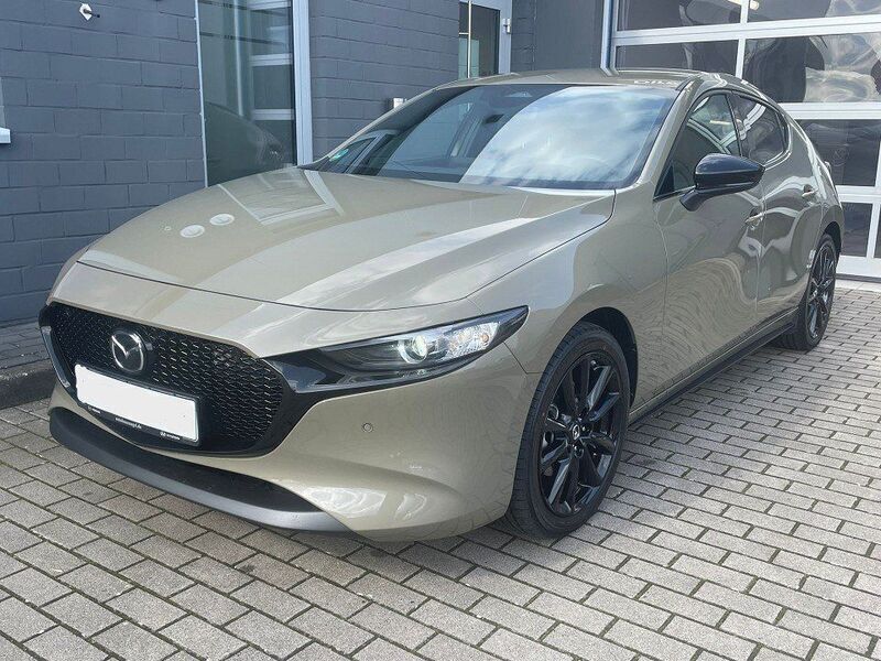 Grün Neu 2025 Mazda 3 Homura-Line Limousine | 28.980 € (Fairer Preis) - Bild 1/4