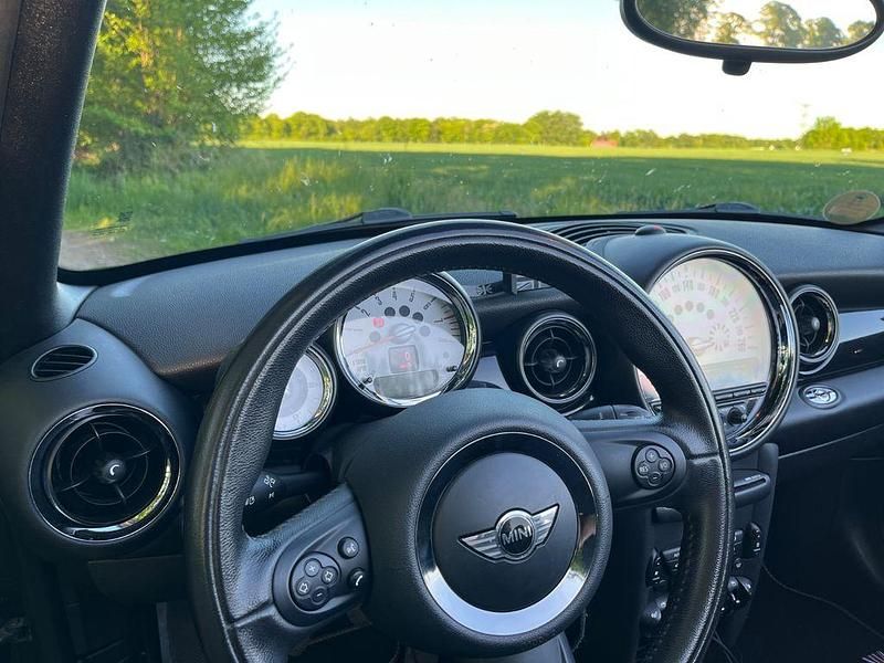 Second-hand Mini Cooper Cabriolet Chili 122 CP (89 kW) 2011 Negru Cabrio