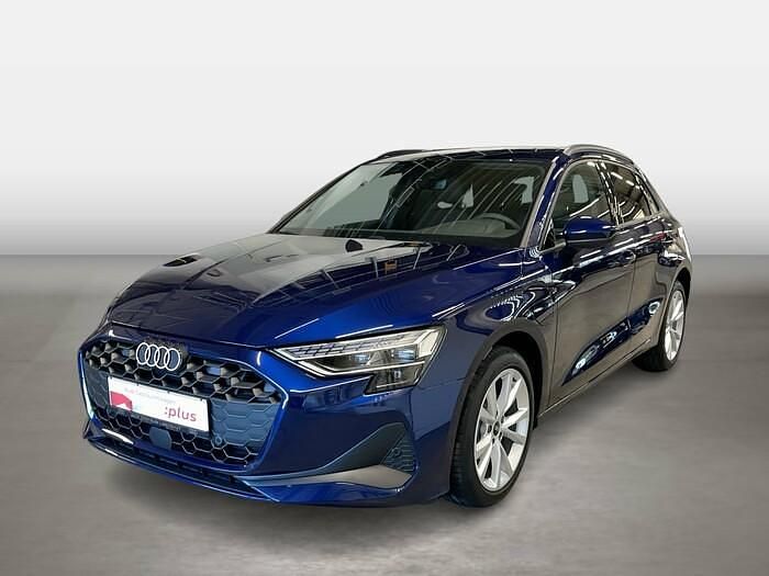 Gebraucht Audi A3 Ambiente 204 PS (150 kW) 2025 Blau Limousine