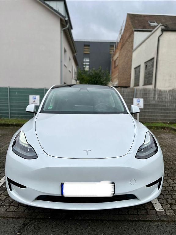 Gebraucht Tesla Model Y RWD 188 kW (256 PS) 2023 Weiß SUV